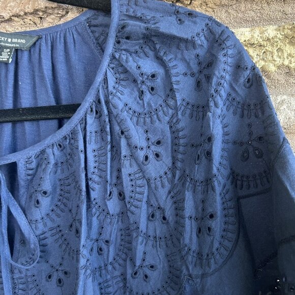 Lucky Brand Navy Blue Eyelet Peasant Tie Front 1/2 Sleeve Top Size Small - Picture 7 of 10